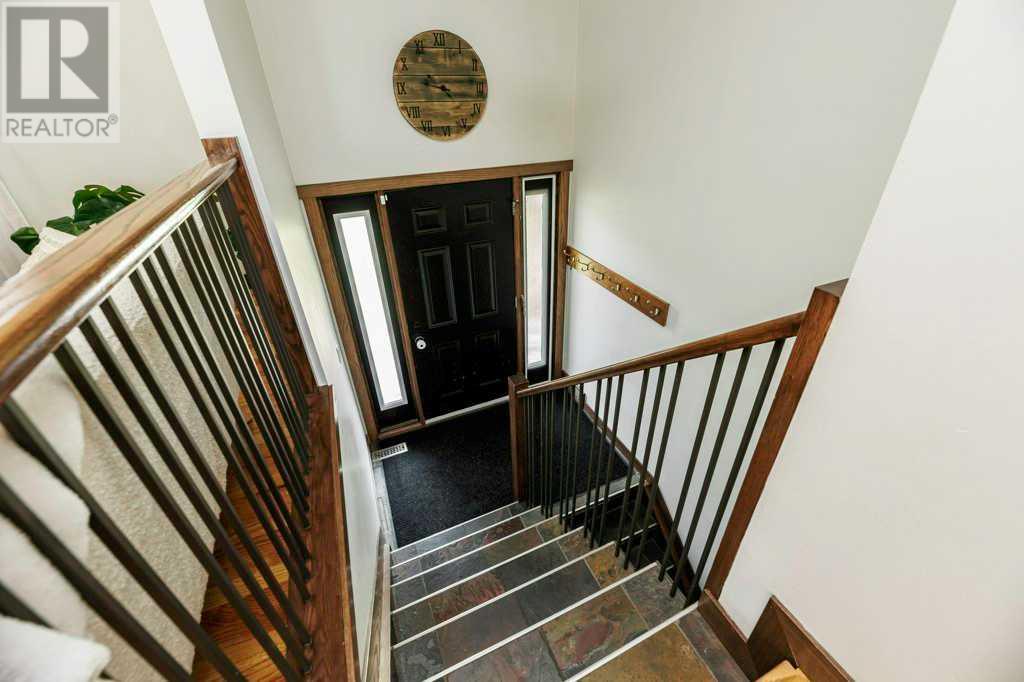Single Family House Bi-level for Sale in  A Avenue Mountview Red Deer 