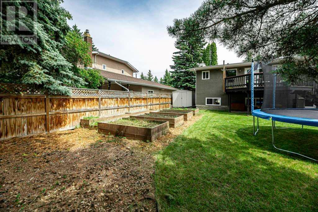 Single Family House Bi-level for Sale in  A Avenue Mountview Red Deer 