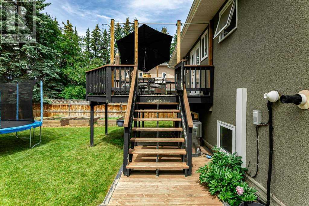 Single Family House Bi-level for Sale in  A Avenue Mountview Red Deer 
