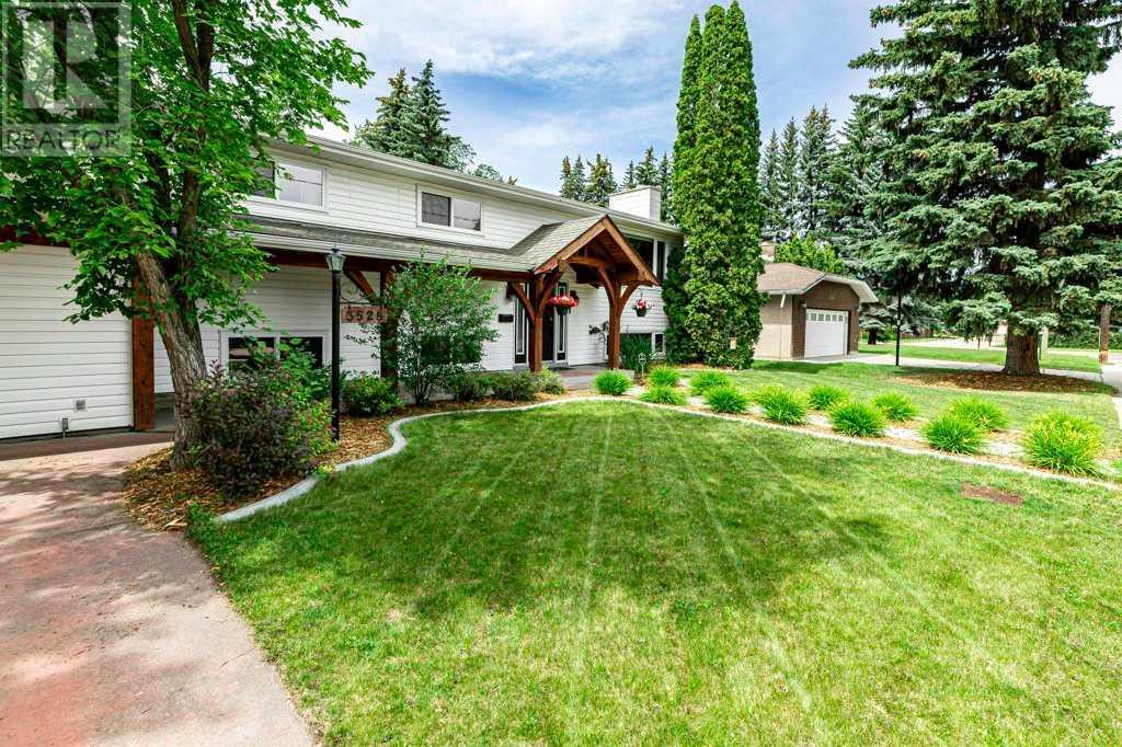 Single Family House Bi-level for Sale in  A Avenue Mountview Red Deer 