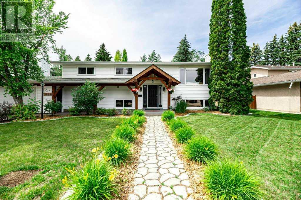 Single Family House Bi-level for Sale in  A Avenue Mountview Red Deer 