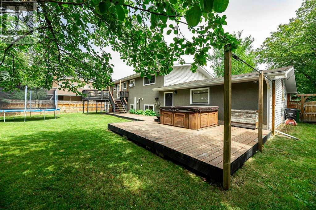 Single Family House Bi-level for Sale in  A Avenue Mountview Red Deer 