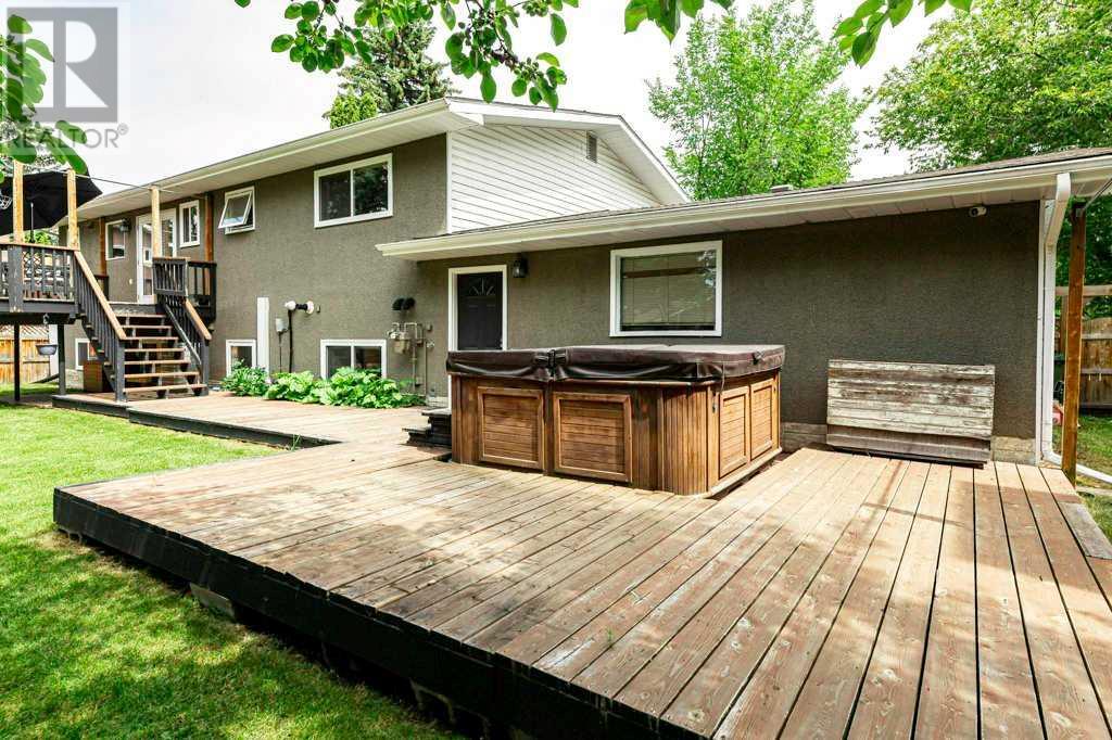 Single Family House Bi-level for Sale in  A Avenue Mountview Red Deer 