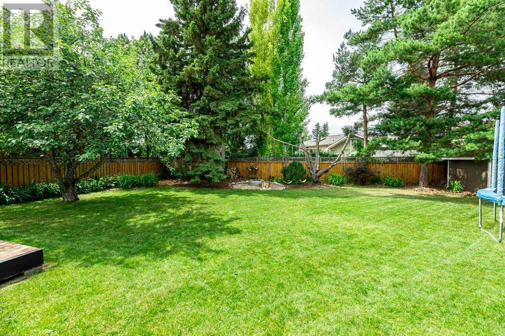 Single Family House Bi-level for Sale in  A Avenue Mountview Red Deer 