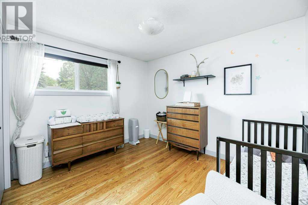 Single Family House Bi-level for Sale in  A Avenue Mountview Red Deer 