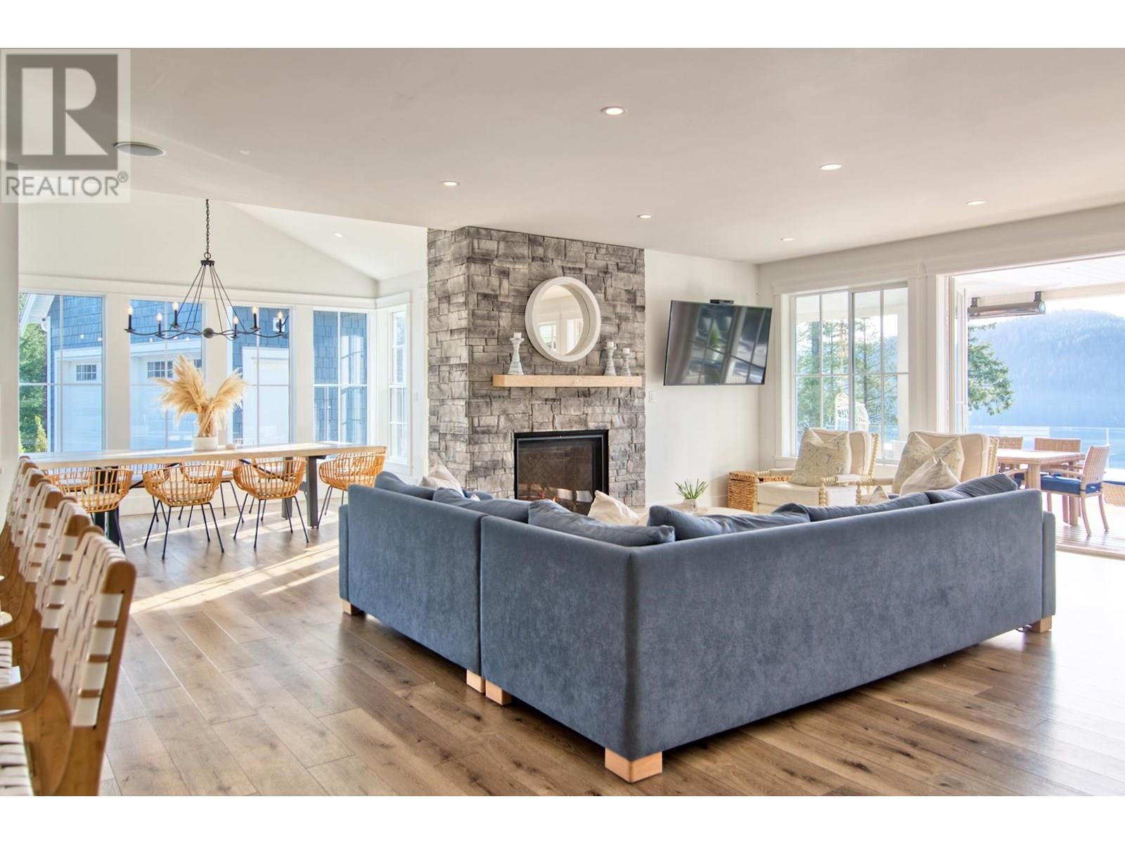 Photo 13 of 165 Witherby Road, Gibsons BC