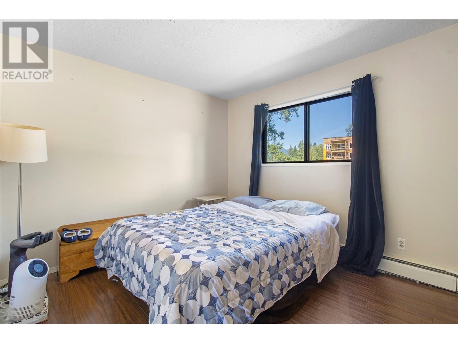 204 409 Main Street, Sicamous