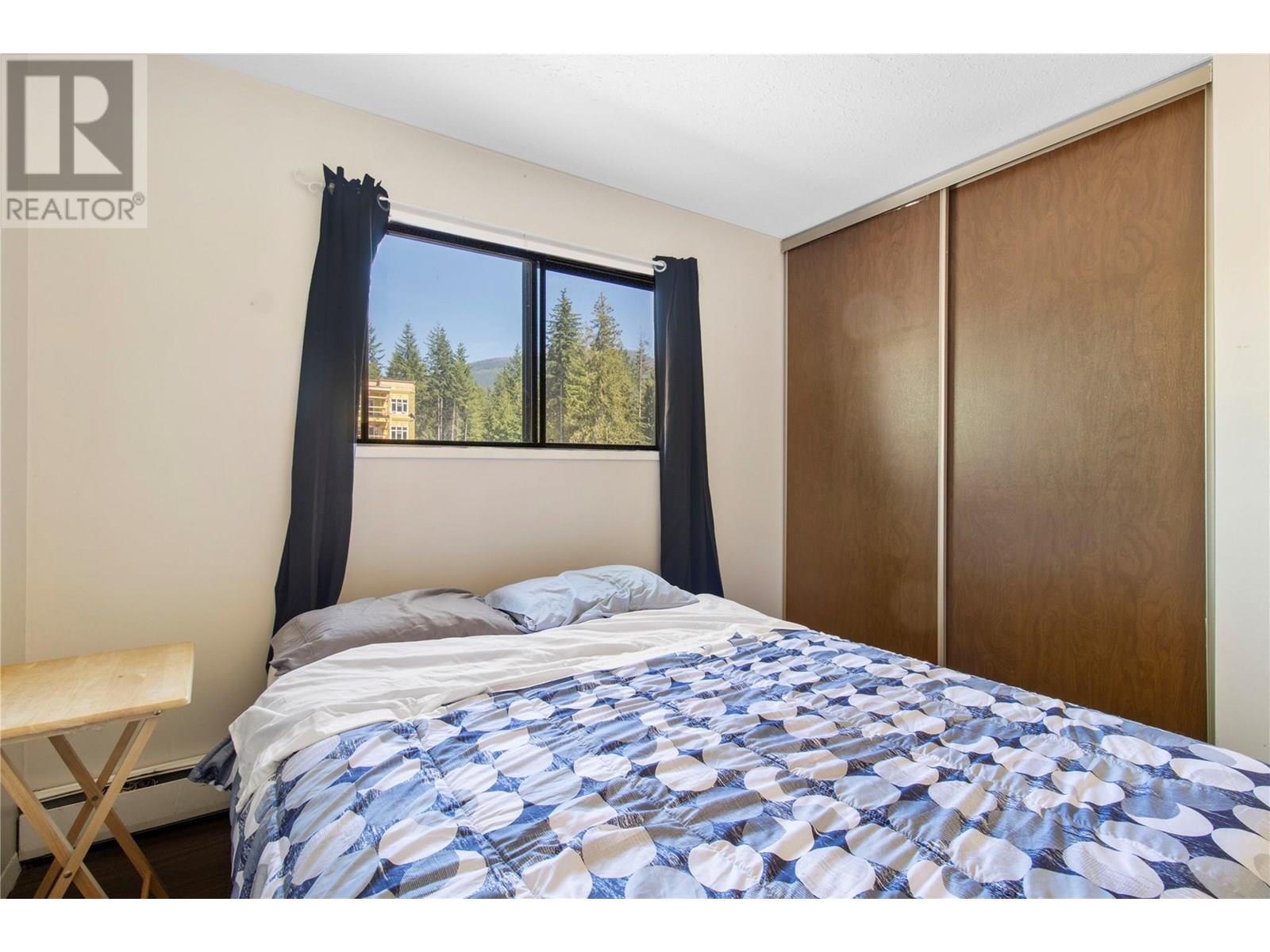 204 409 Main Street, Sicamous