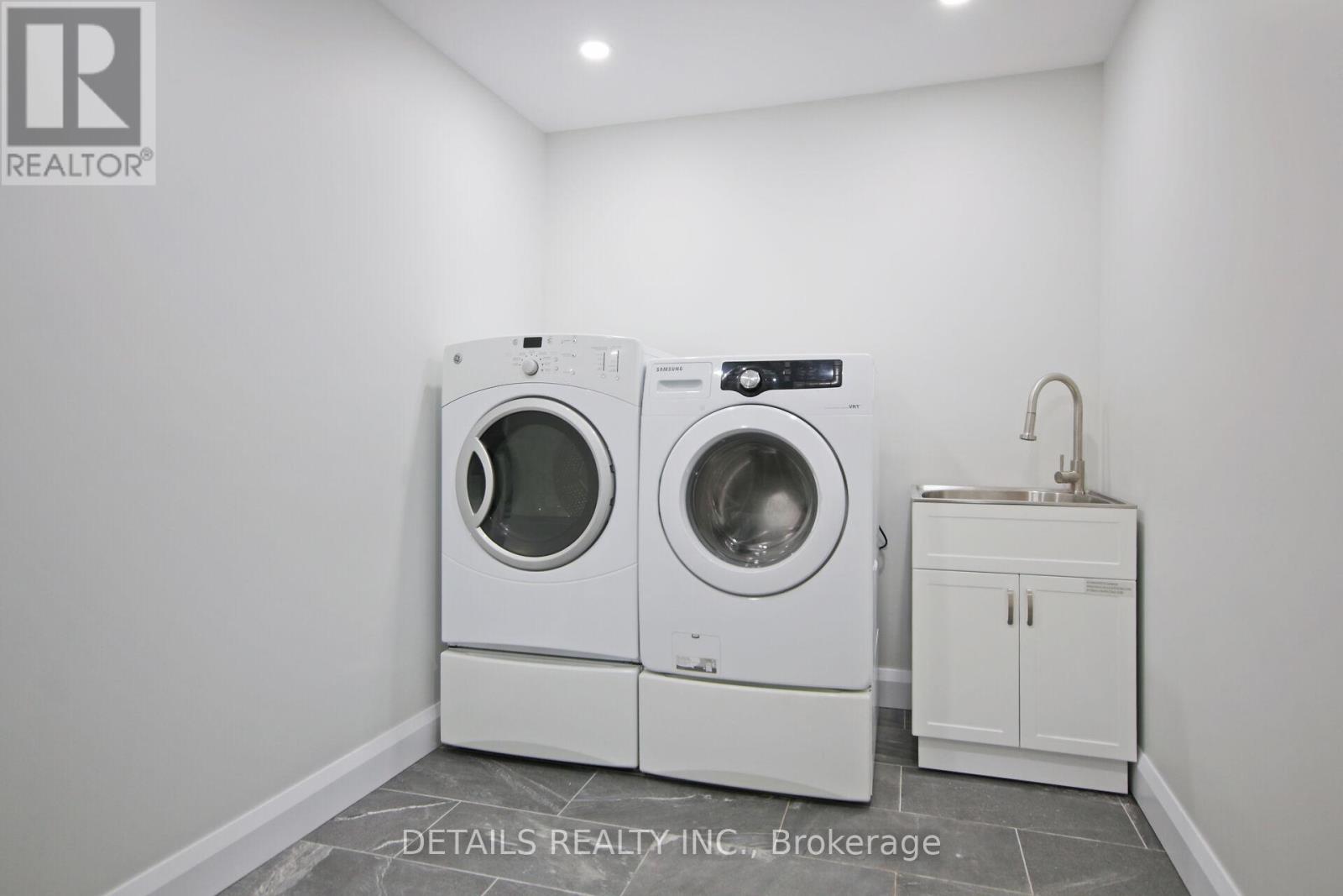 Photo 25 of 2708 Bekkers Court, Ottawa ON