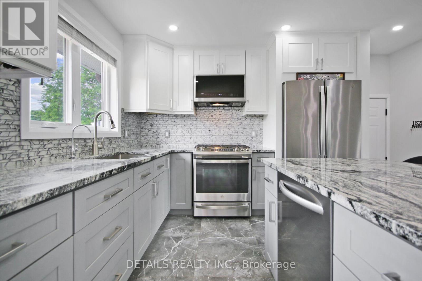 Photo 9 of 2708 Bekkers Court, Ottawa ON
