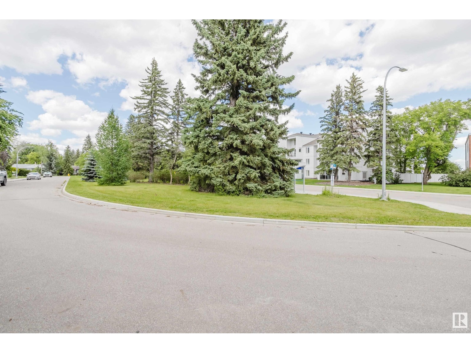 Photo 22 of 202 7327 118 St Nw, Edmonton AB