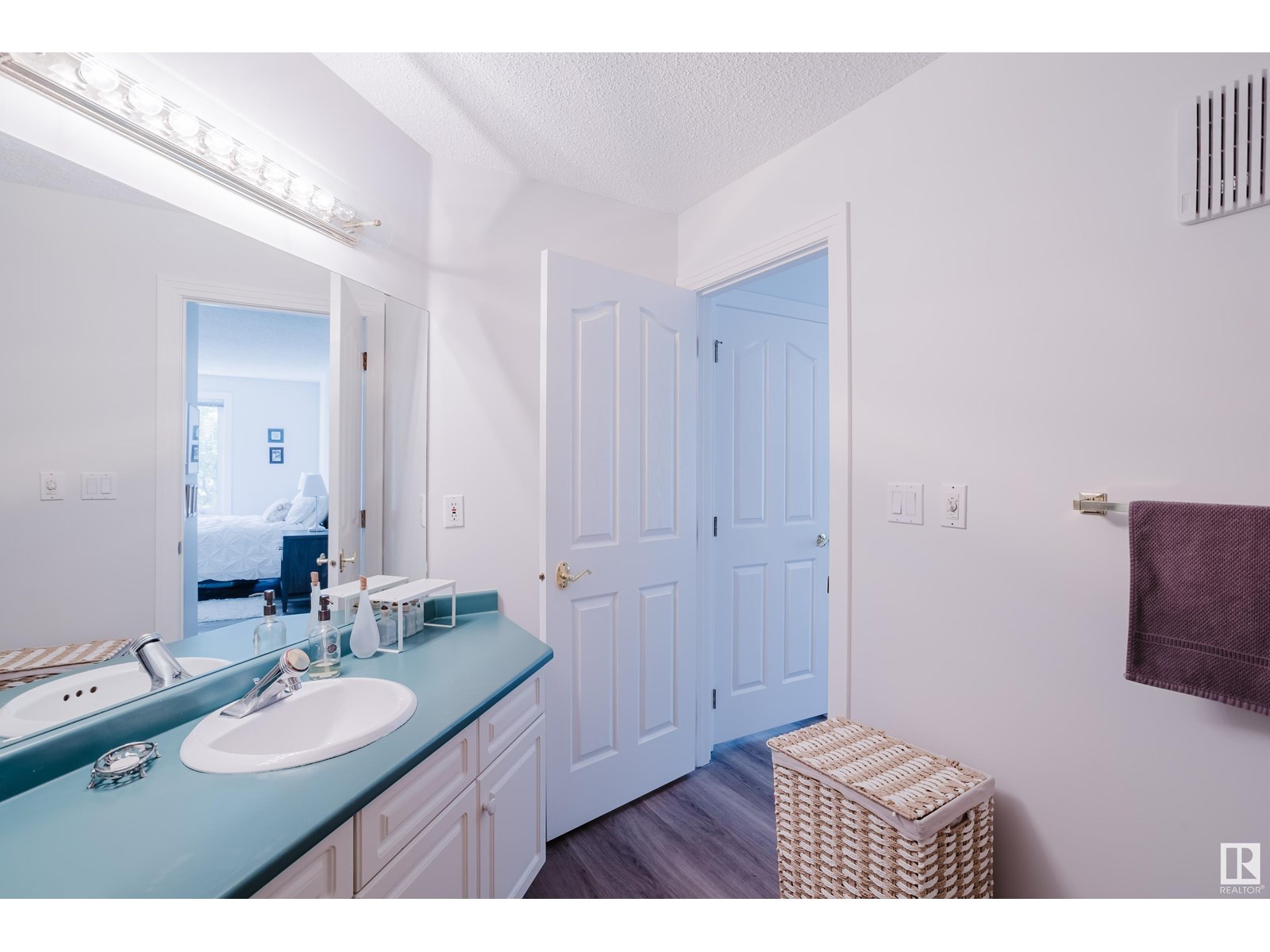 Photo 18 of 202 7327 118 St Nw, Edmonton AB