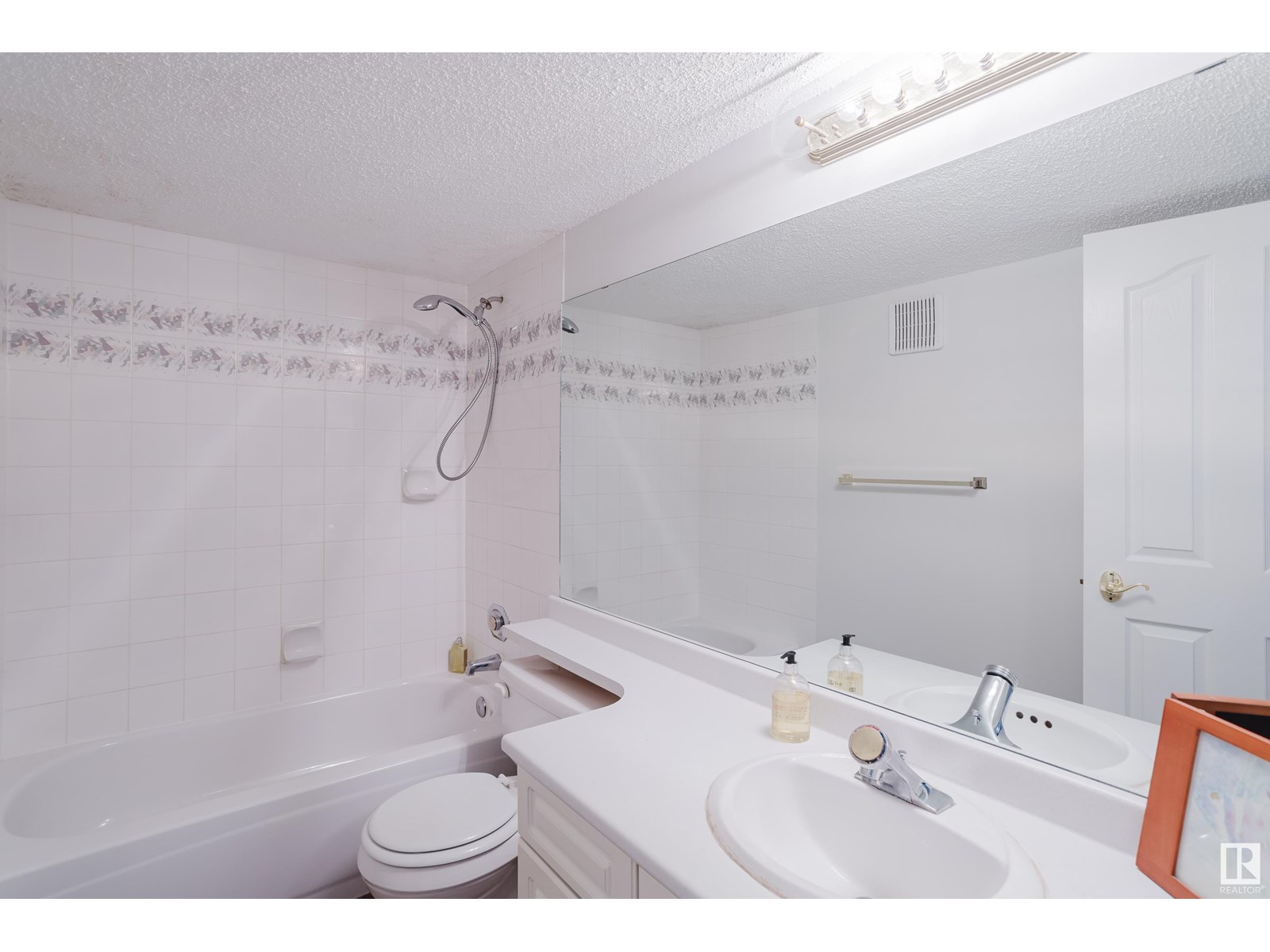 Photo 32 of 202 7327 118 St Nw, Edmonton AB