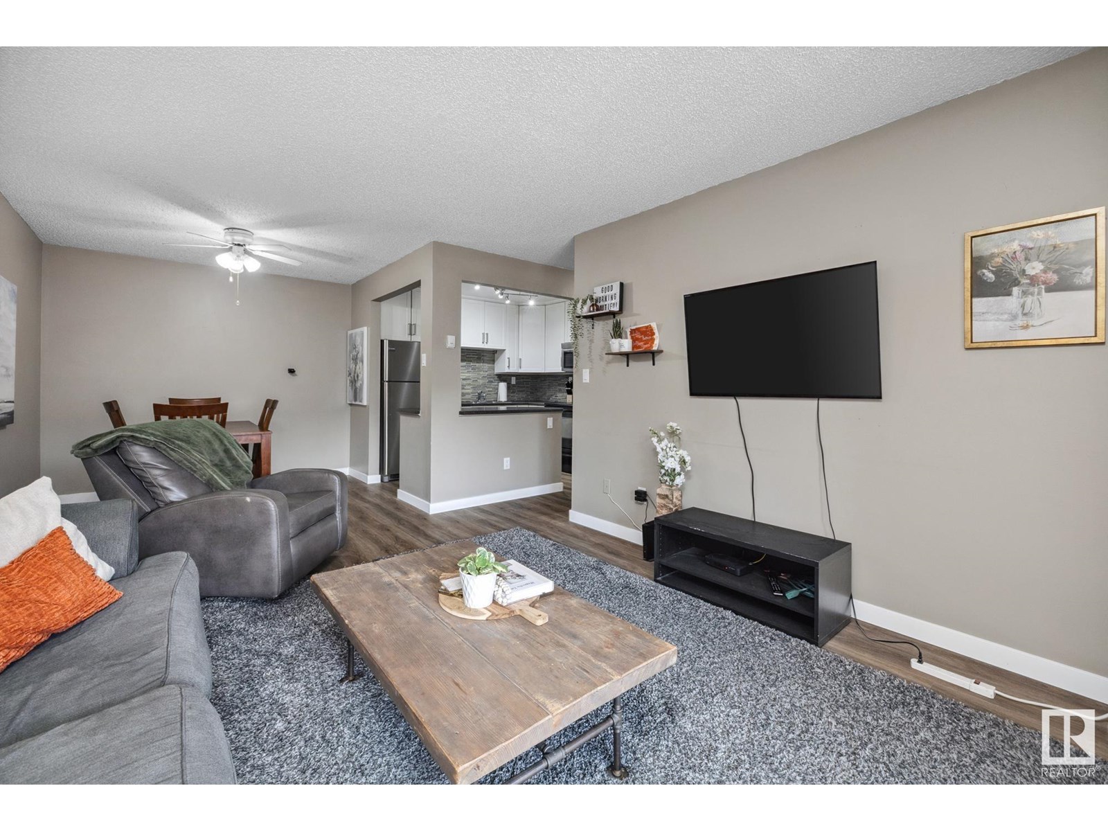 Photo 13 of 310 1624 48 St Nw, Edmonton AB