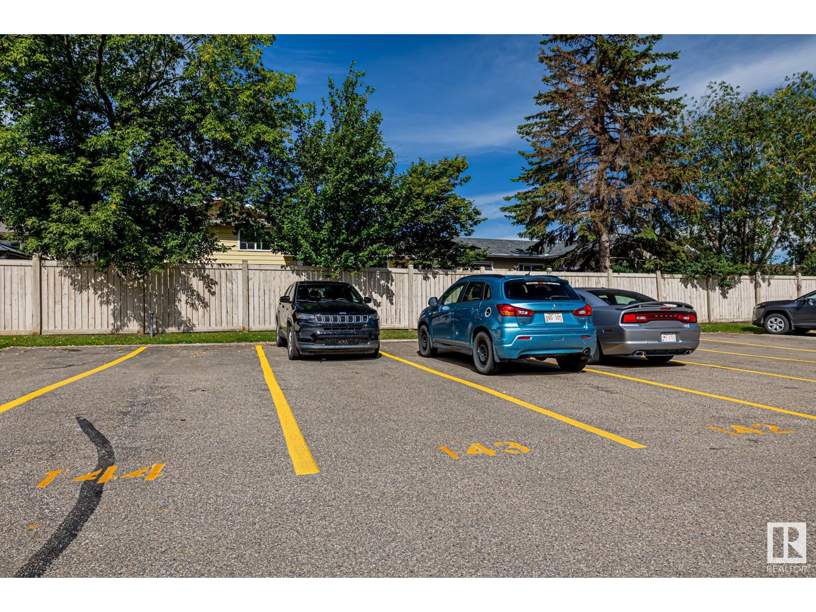 Photo 29 of 310 1624 48 St Nw, Edmonton AB