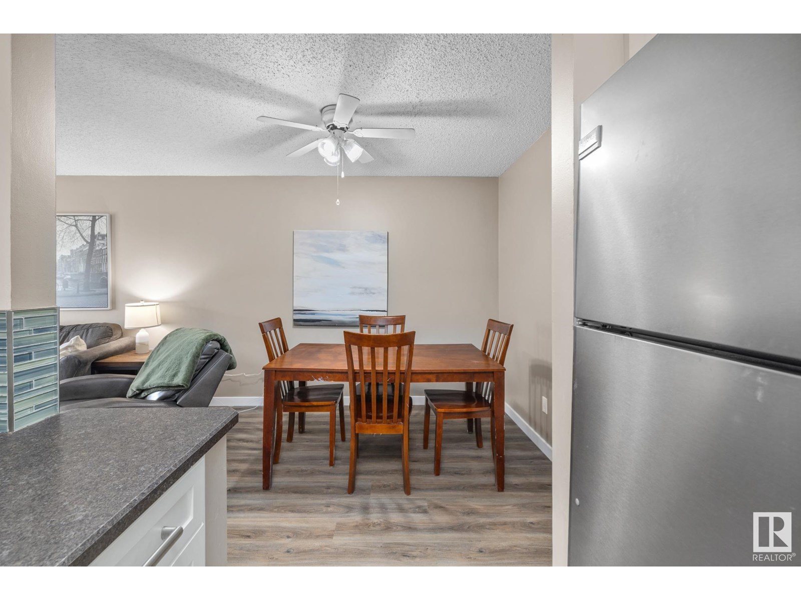 Photo 8 of 310 1624 48 St Nw, Edmonton AB