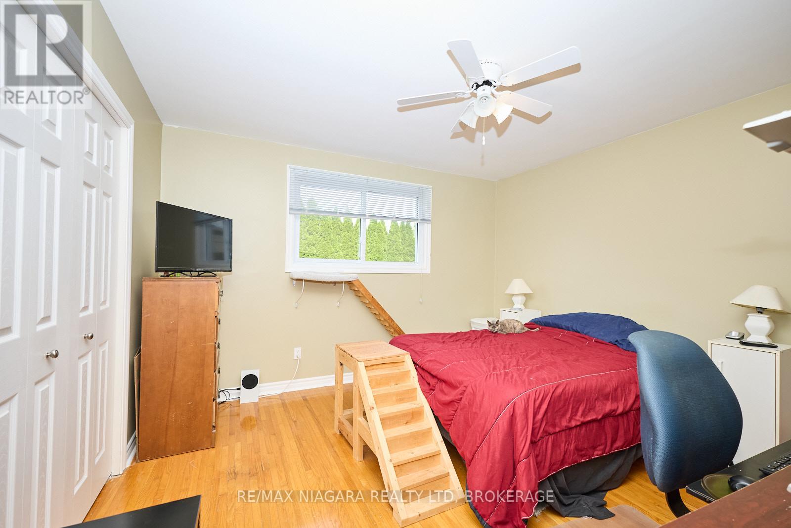 Photo 30 of 23 Huntley Crescent, St Catharines ON