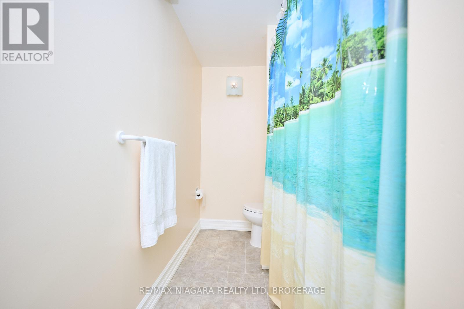 Photo 23 of 23 Huntley Crescent, St Catharines ON