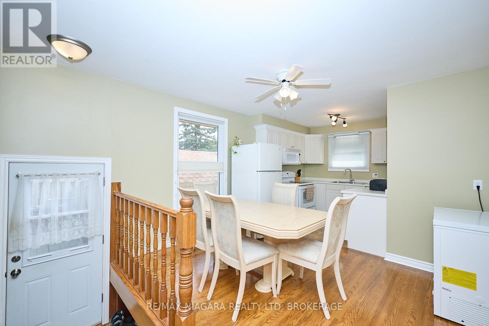 Photo 15 of 23 Huntley Crescent, St Catharines ON
