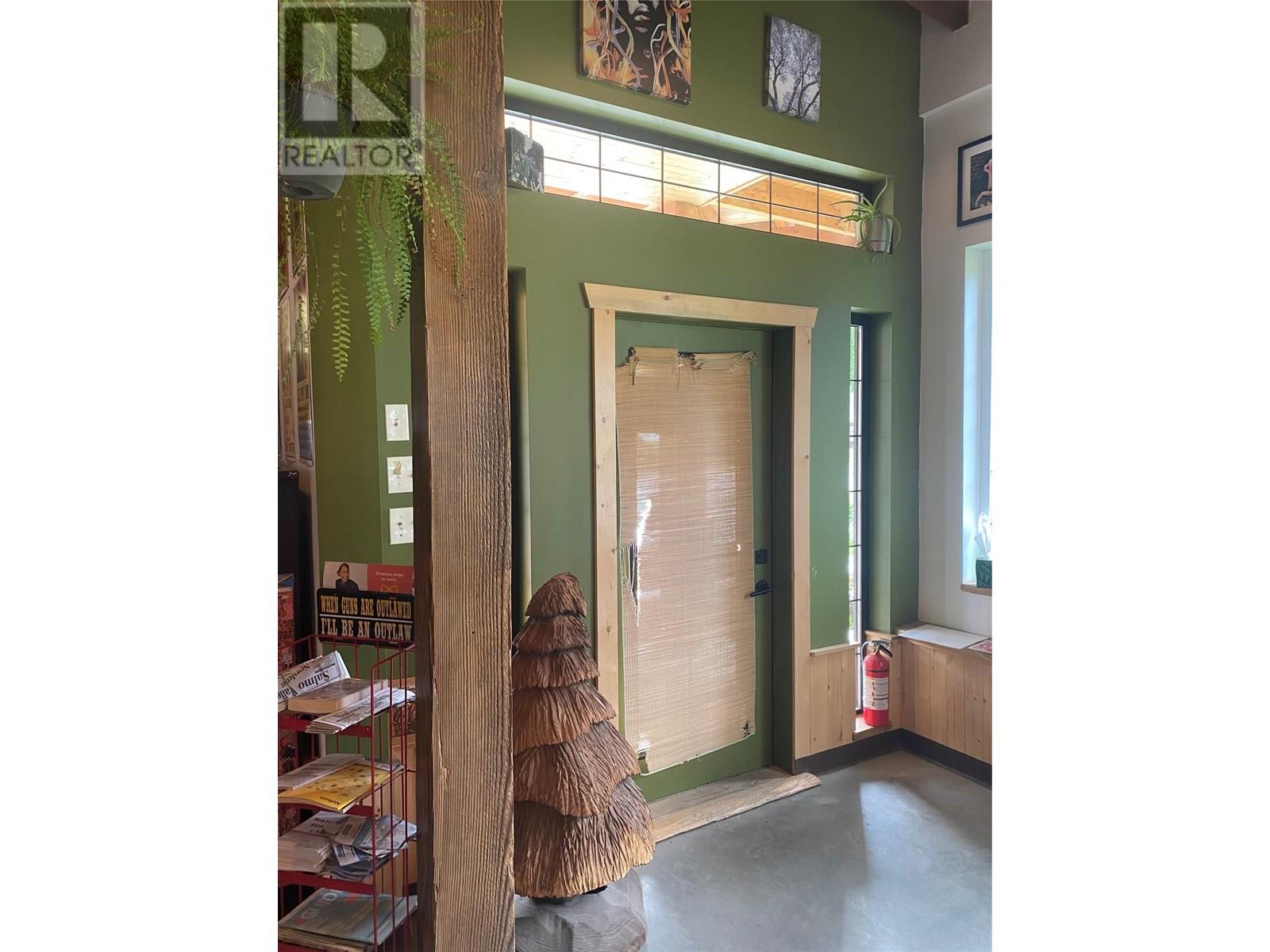 Photo 12 of 7114 1st Avenue, Ymir BC
