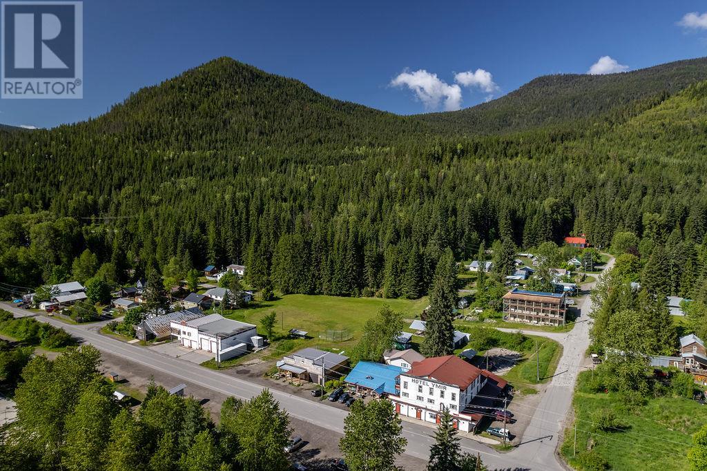 Photo 6 of 7114 1st Avenue, Ymir BC