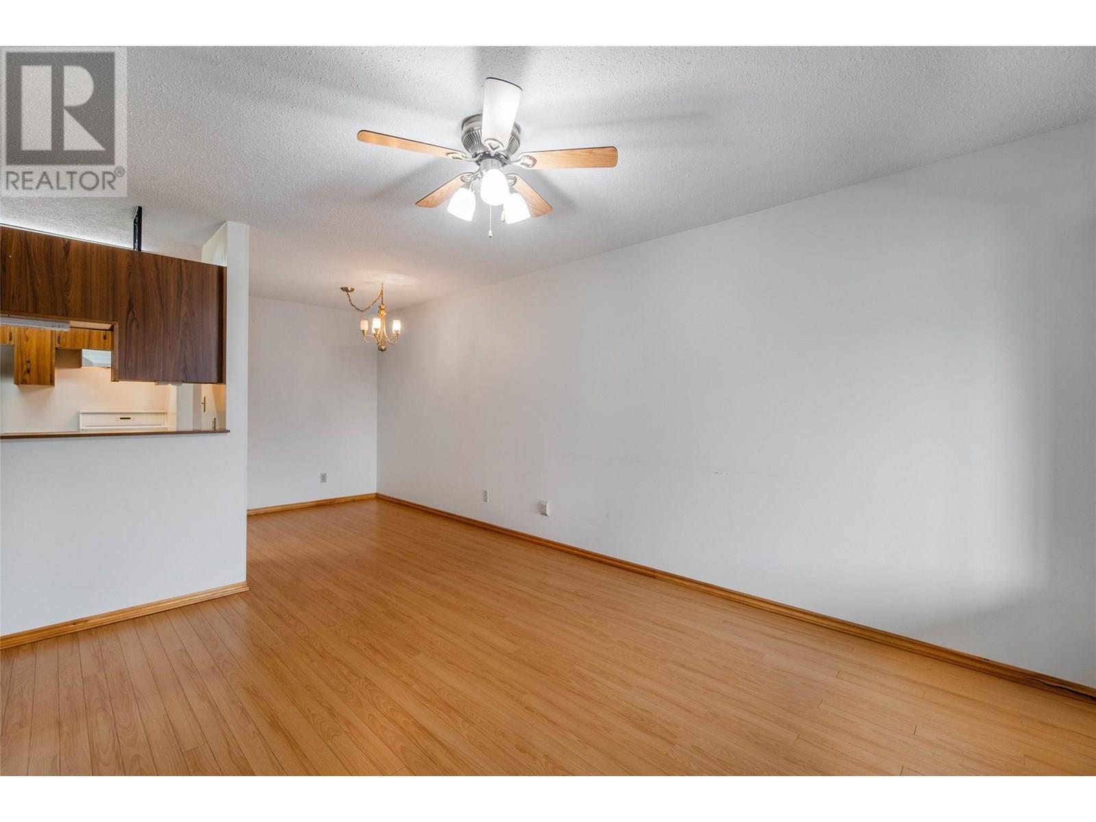 5862 Airport Street Unit# 3, Oliver