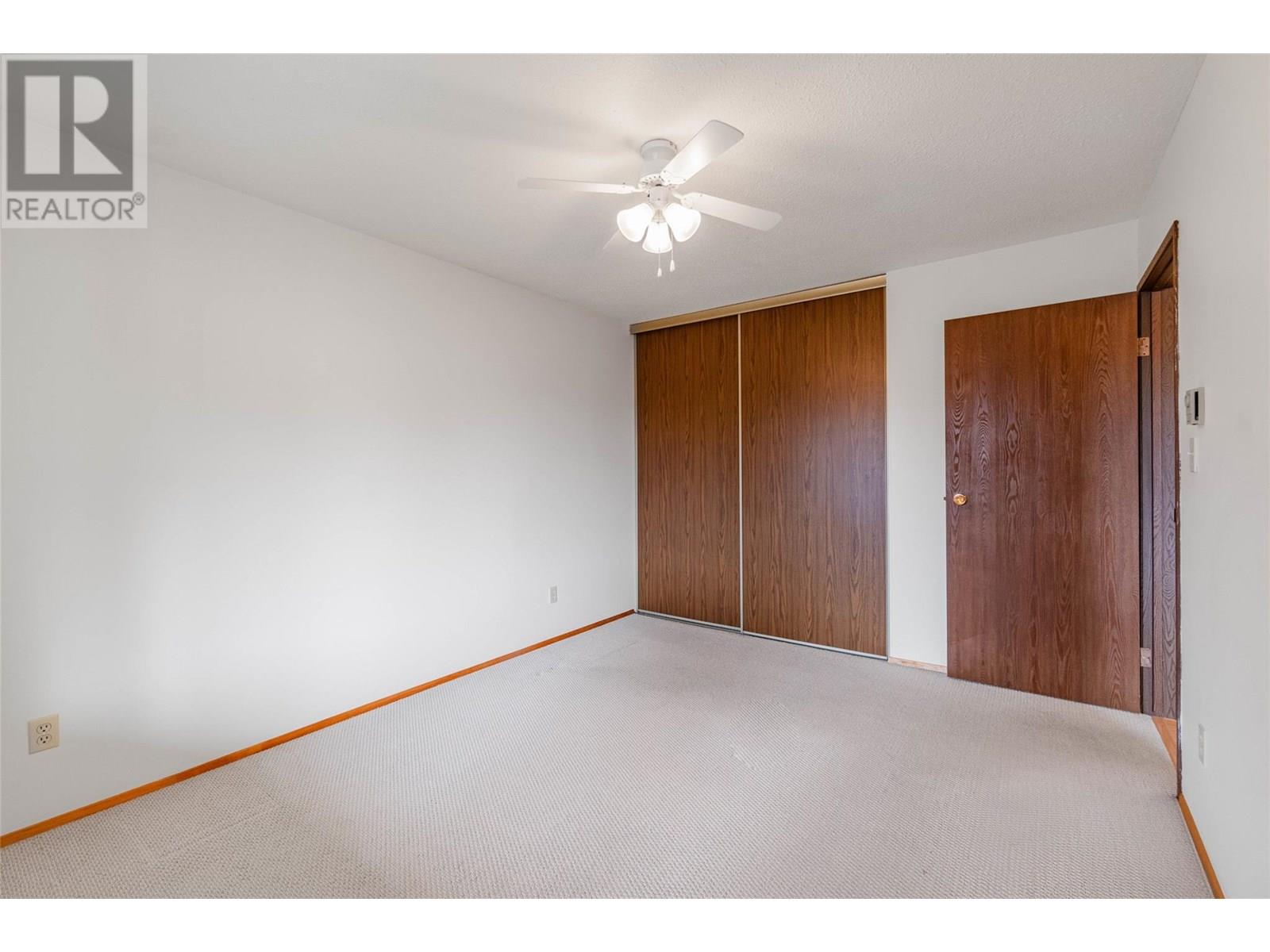 5862 Airport Street Unit# 3, Oliver