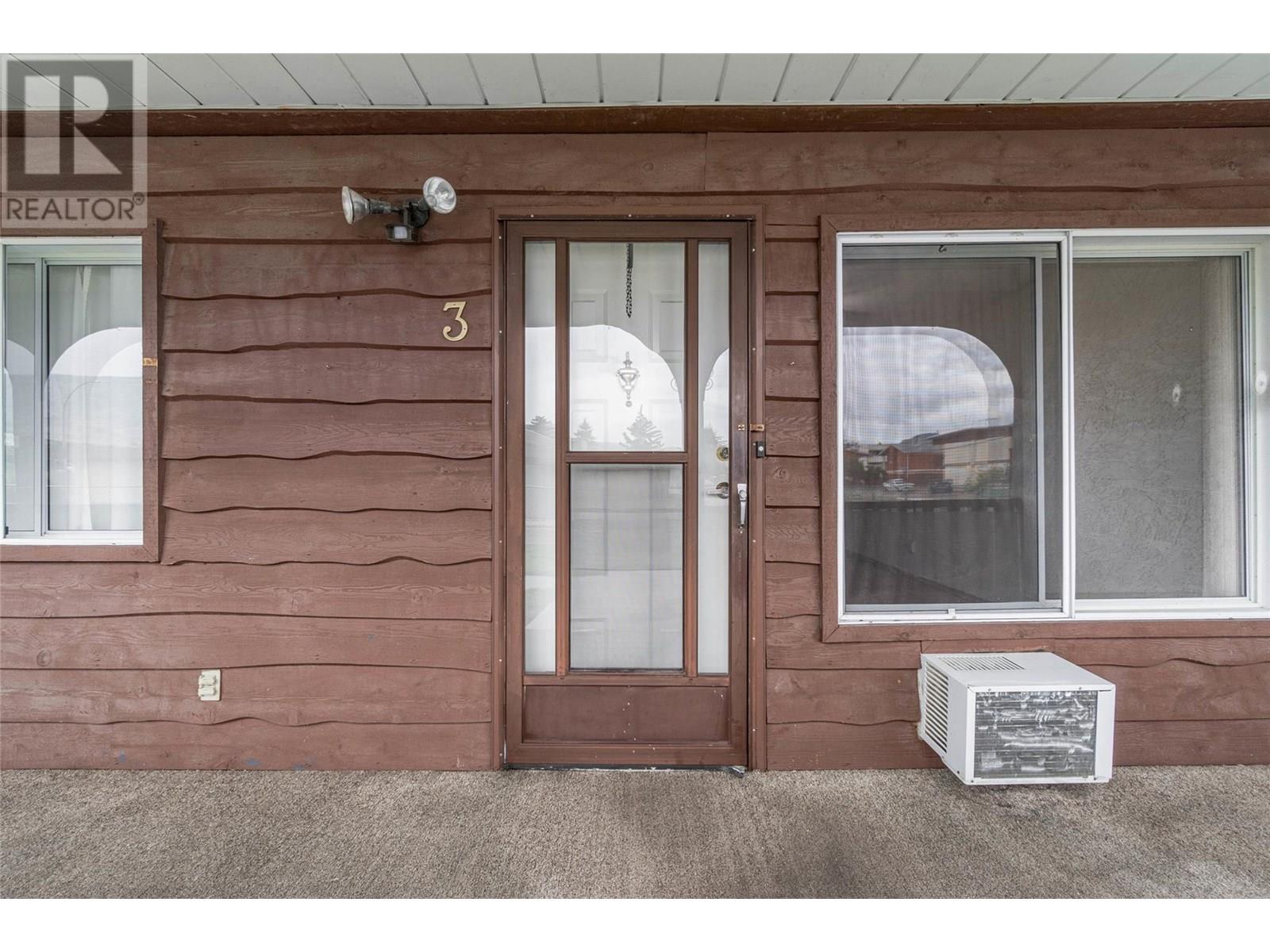 5862 Airport Street Unit# 3, Oliver