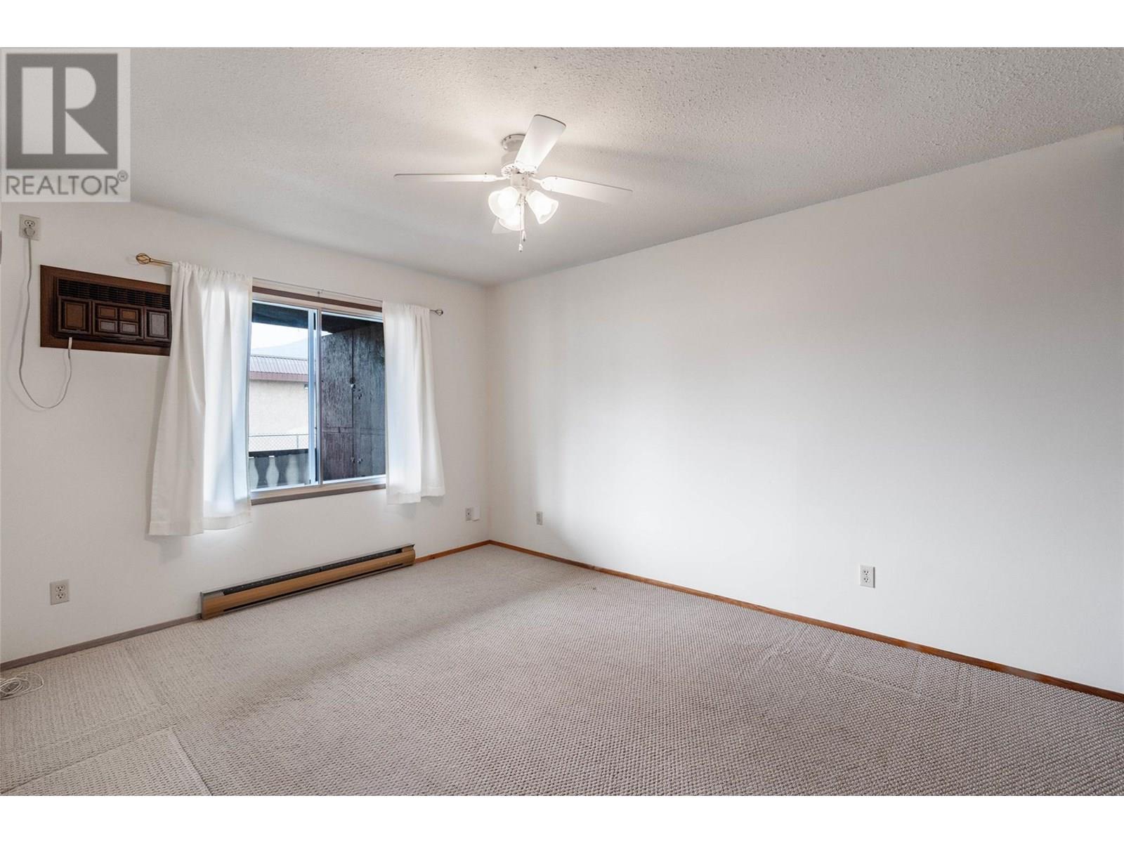 5862 Airport Street Unit# 3, Oliver