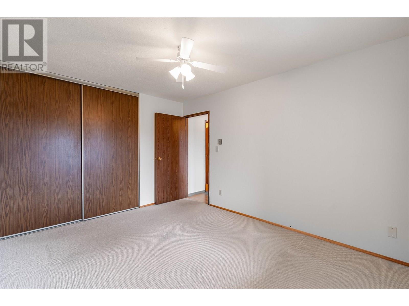5862 Airport Street Unit# 3, Oliver