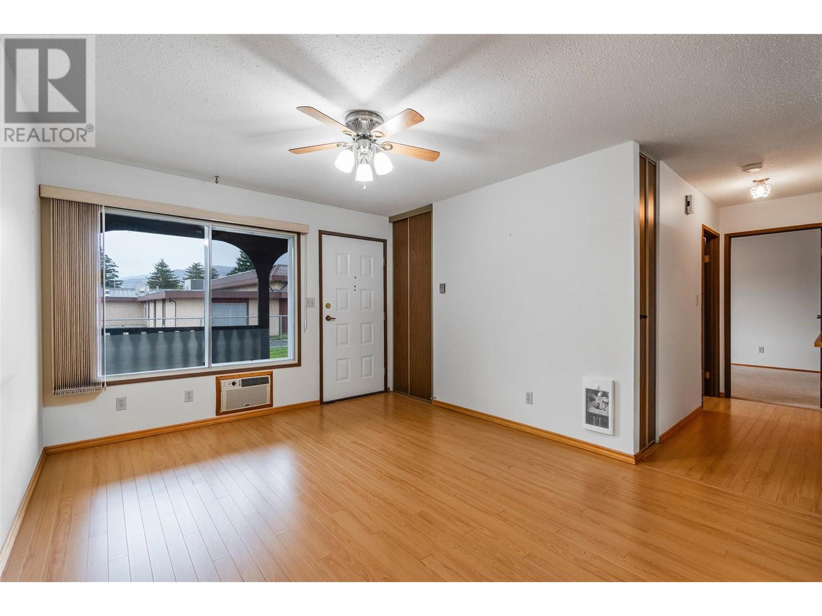 5862 Airport Street Unit# 3, Oliver