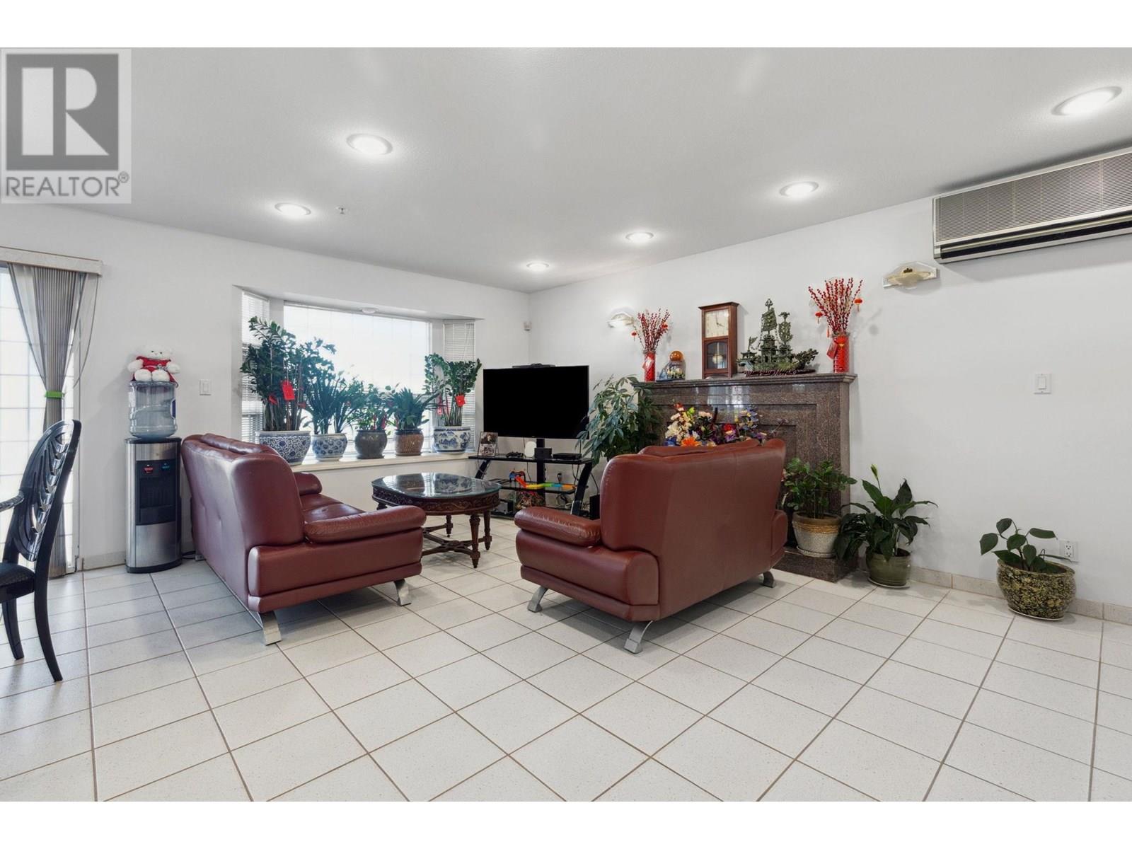 6908 DAWSON STREET, Vancouver