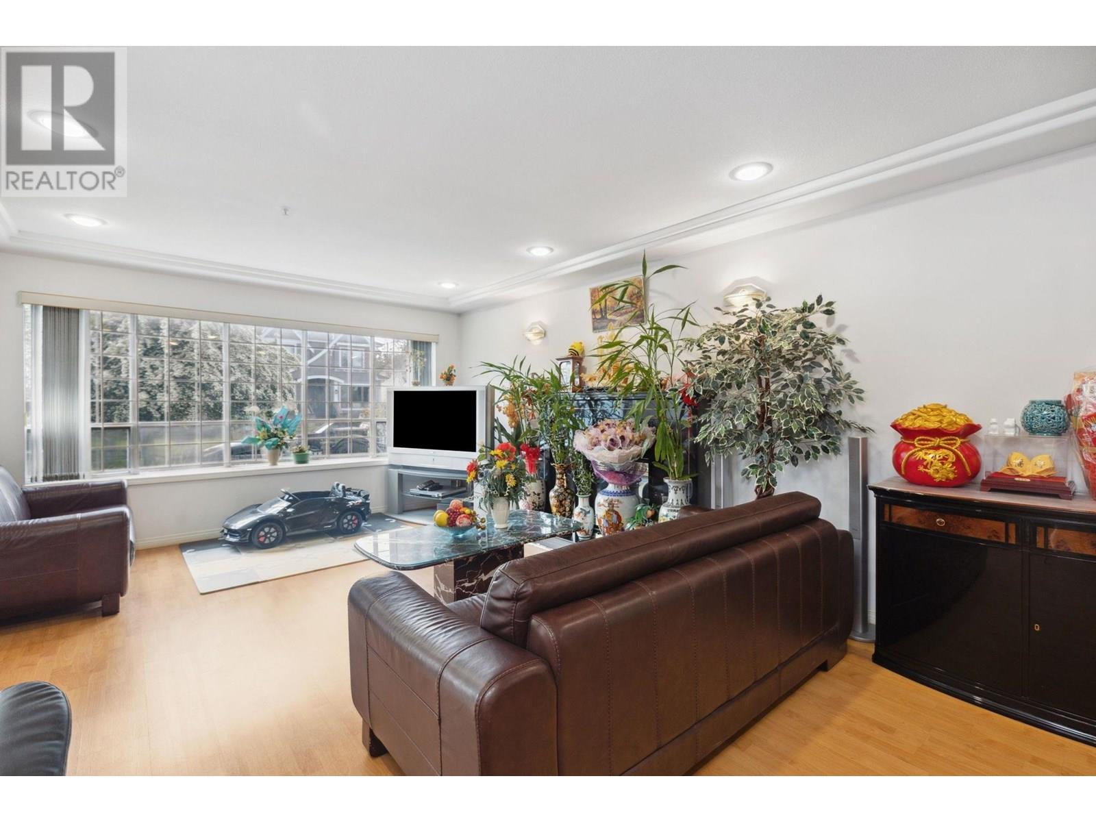 6908 DAWSON STREET, Vancouver