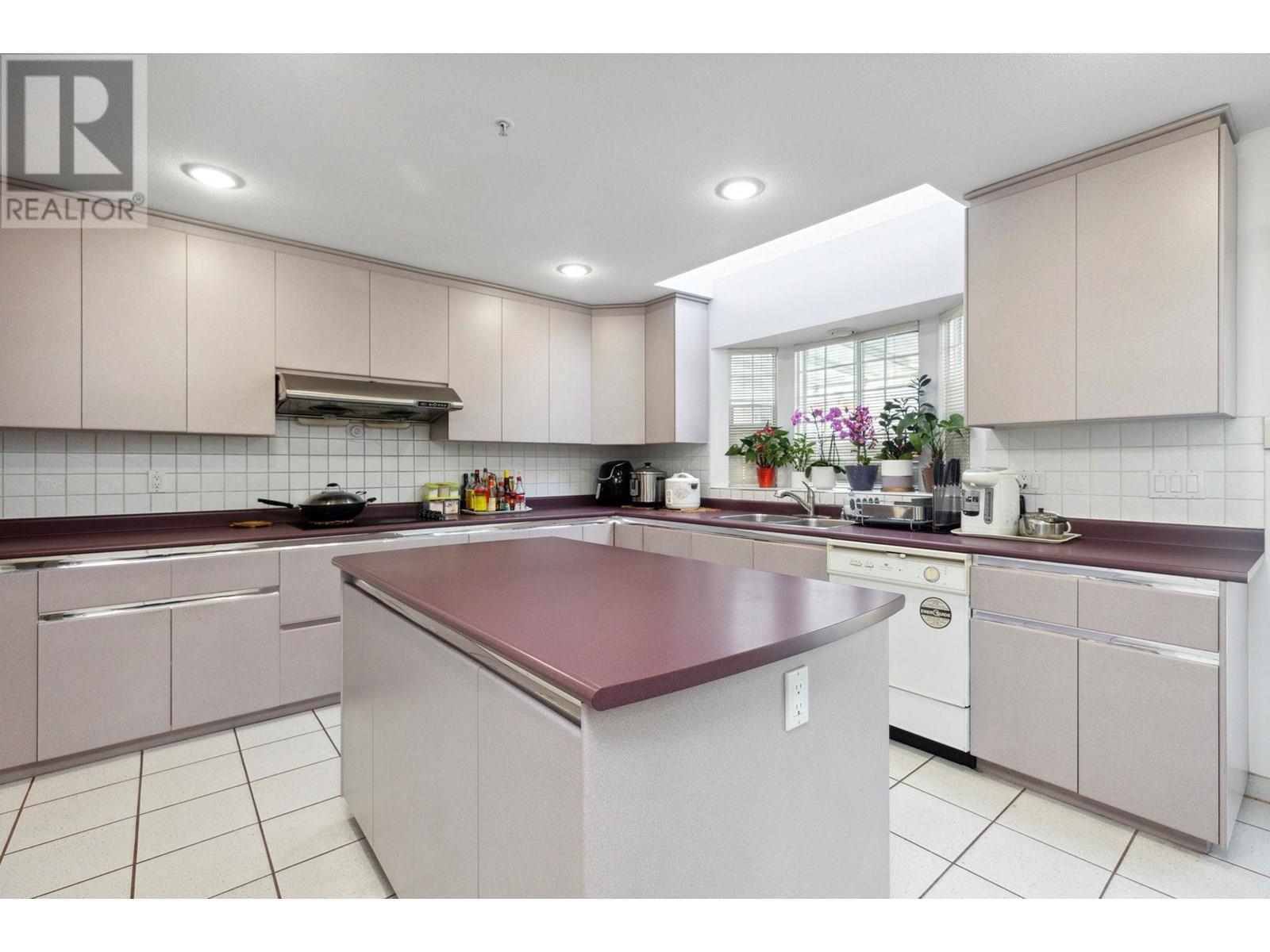 6908 DAWSON STREET, Vancouver