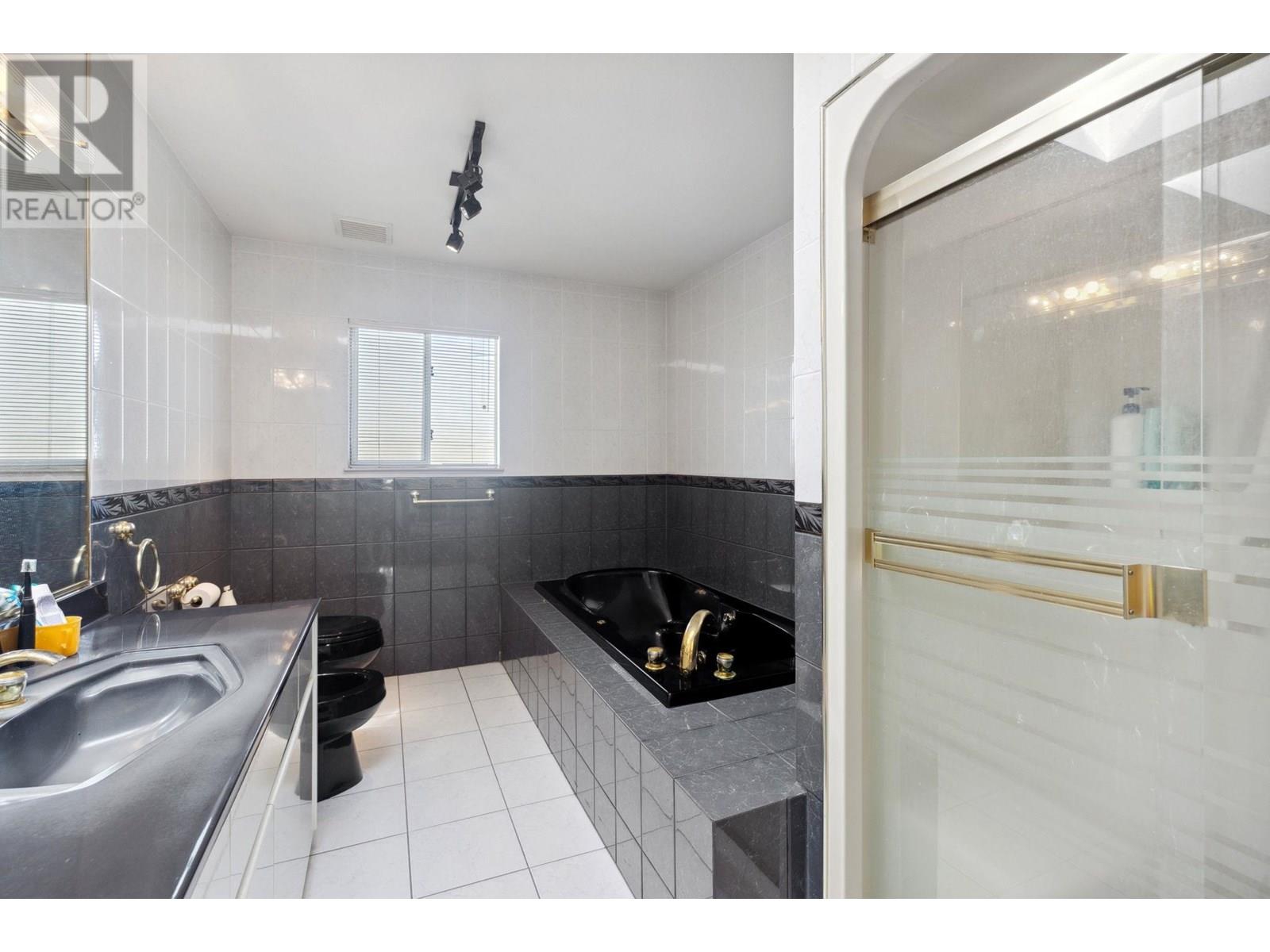 6908 DAWSON STREET, Vancouver