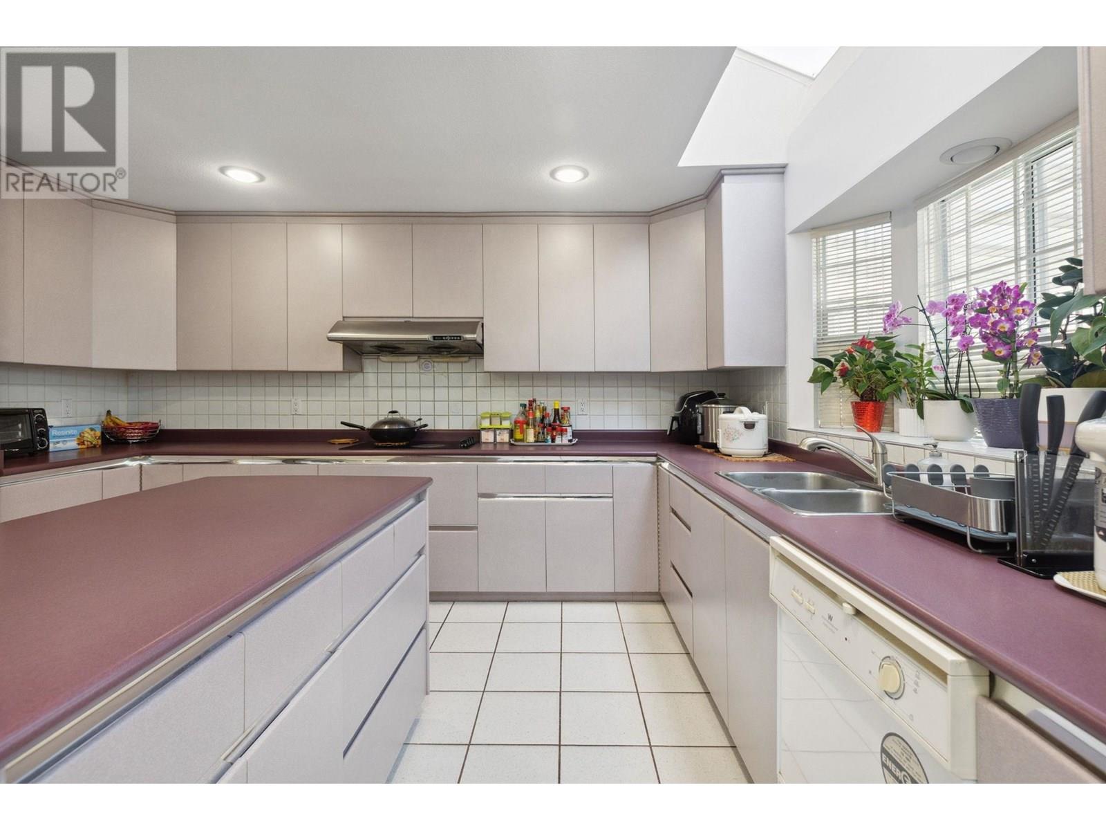 6908 DAWSON STREET, Vancouver