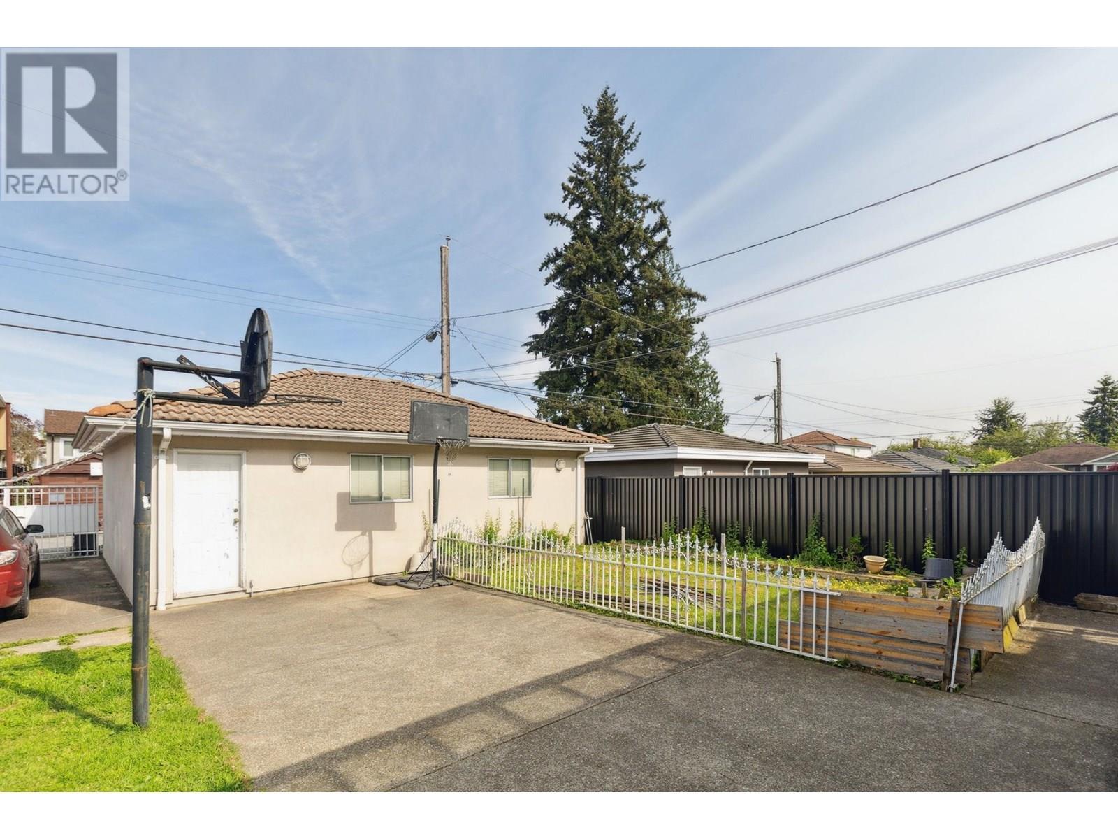 6908 DAWSON STREET, Vancouver