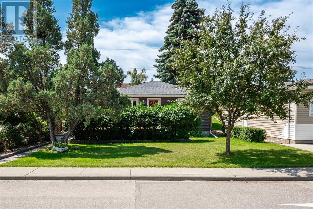 4639 70 Street NW, Calgary, Alberta