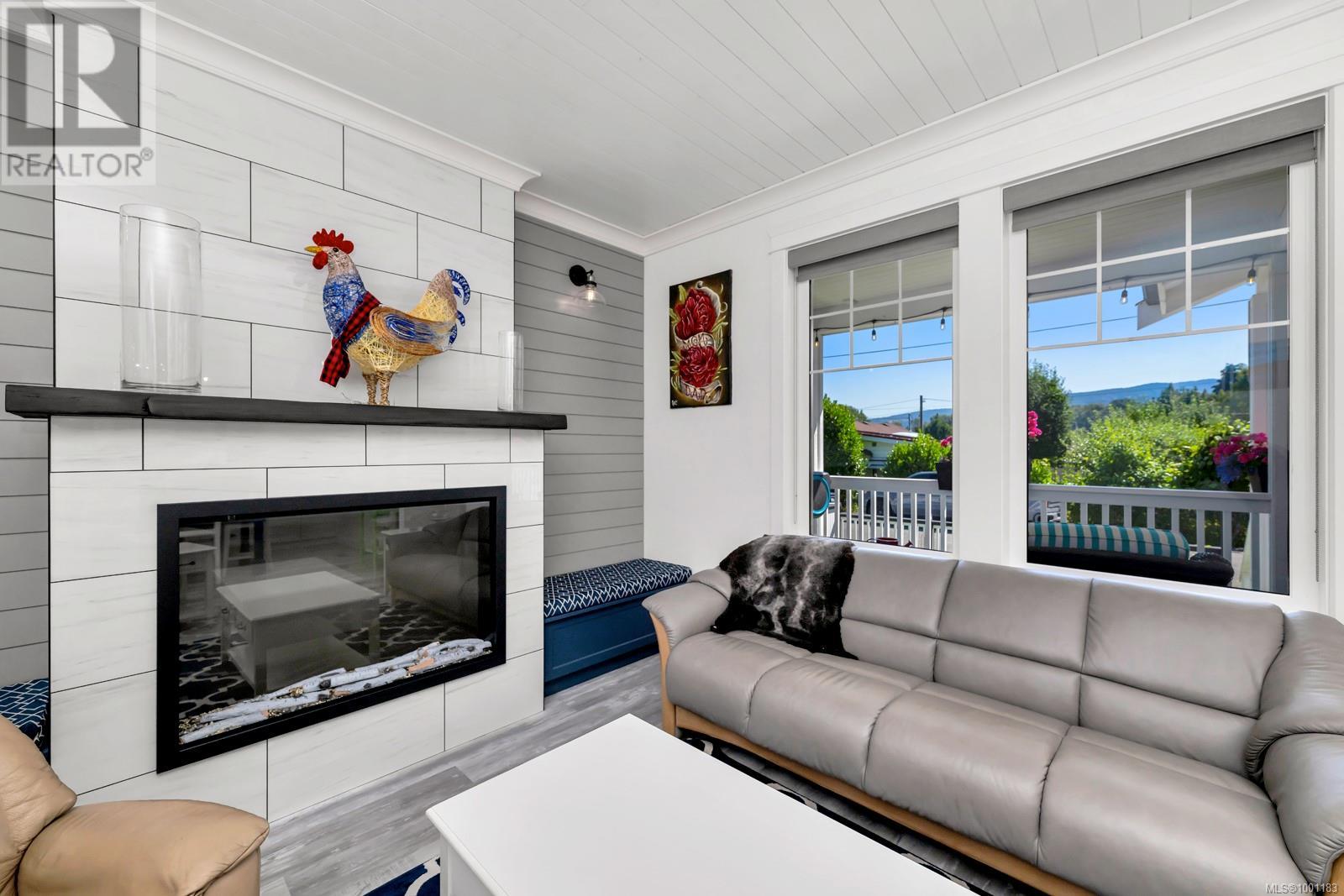 141 Castle Pl, Duncan