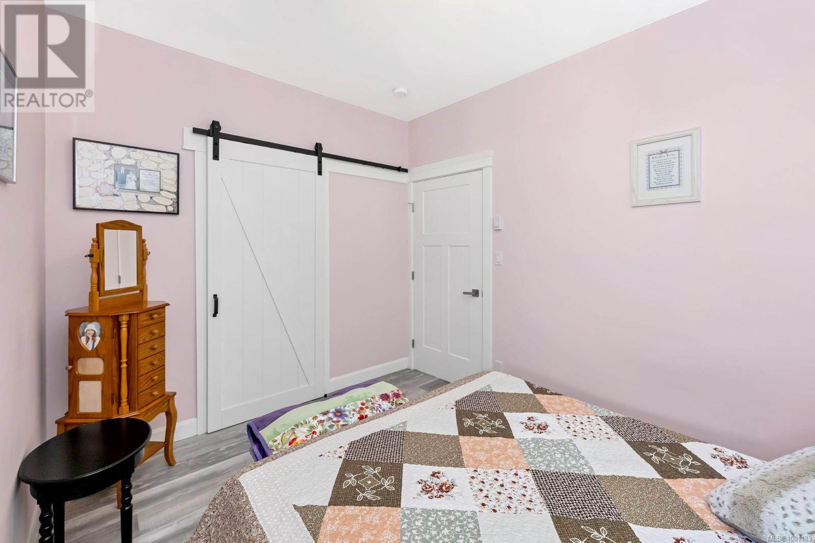 141 Castle Pl, Duncan