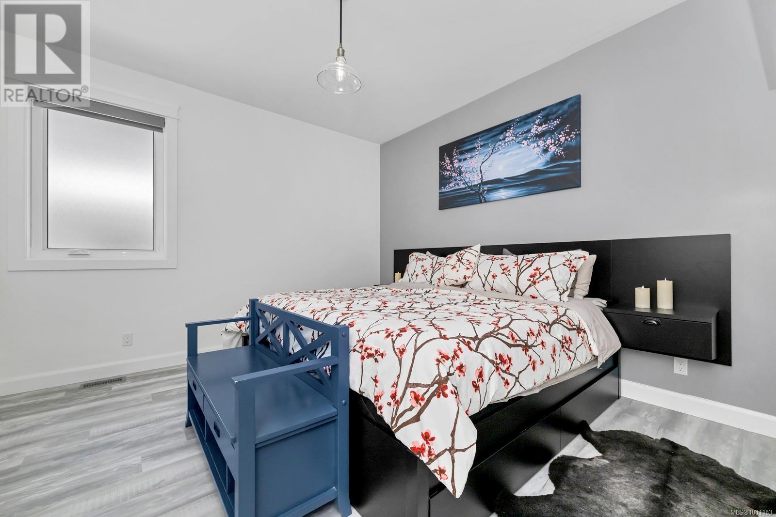 141 Castle Pl, Duncan