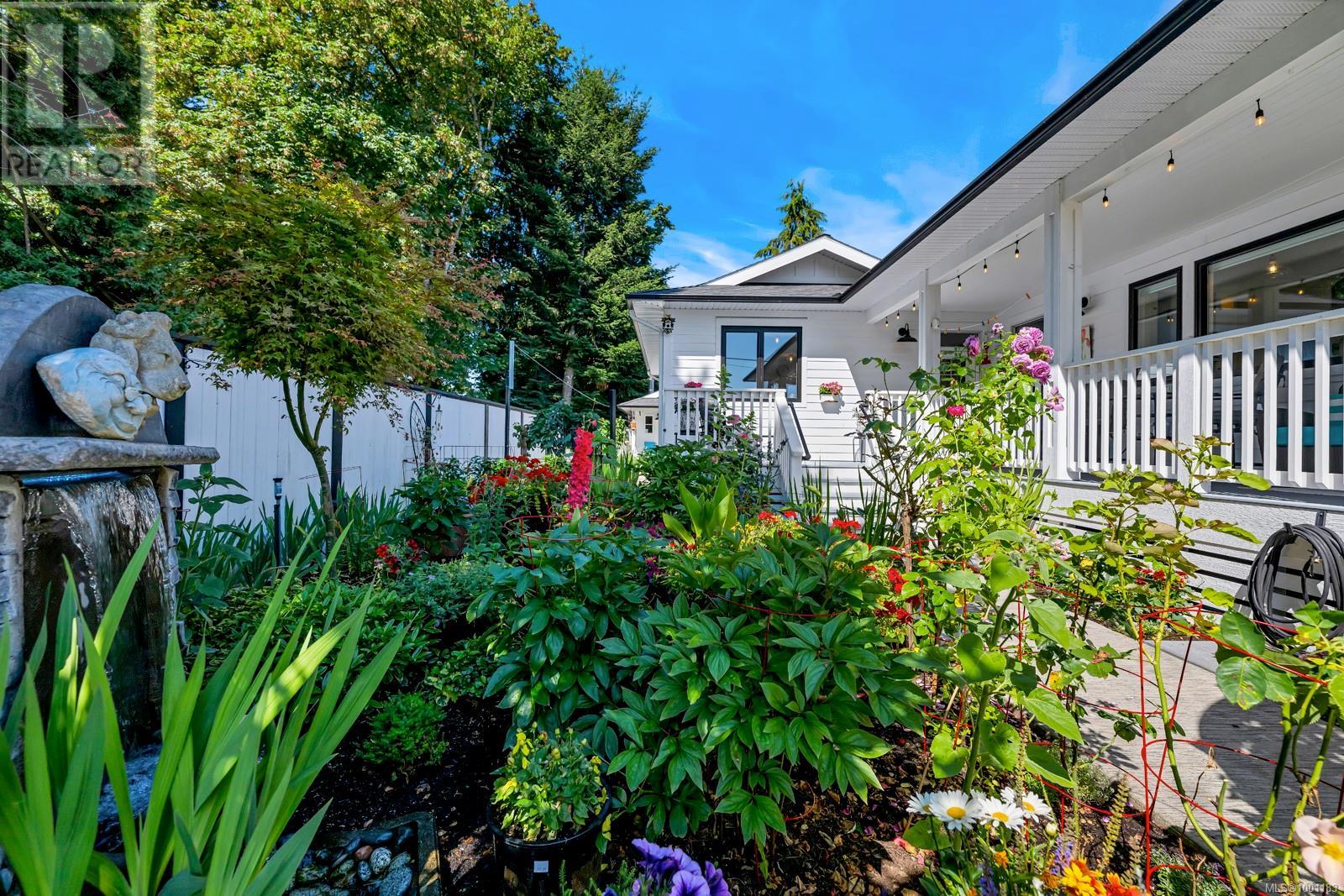 141 Castle Pl, Duncan