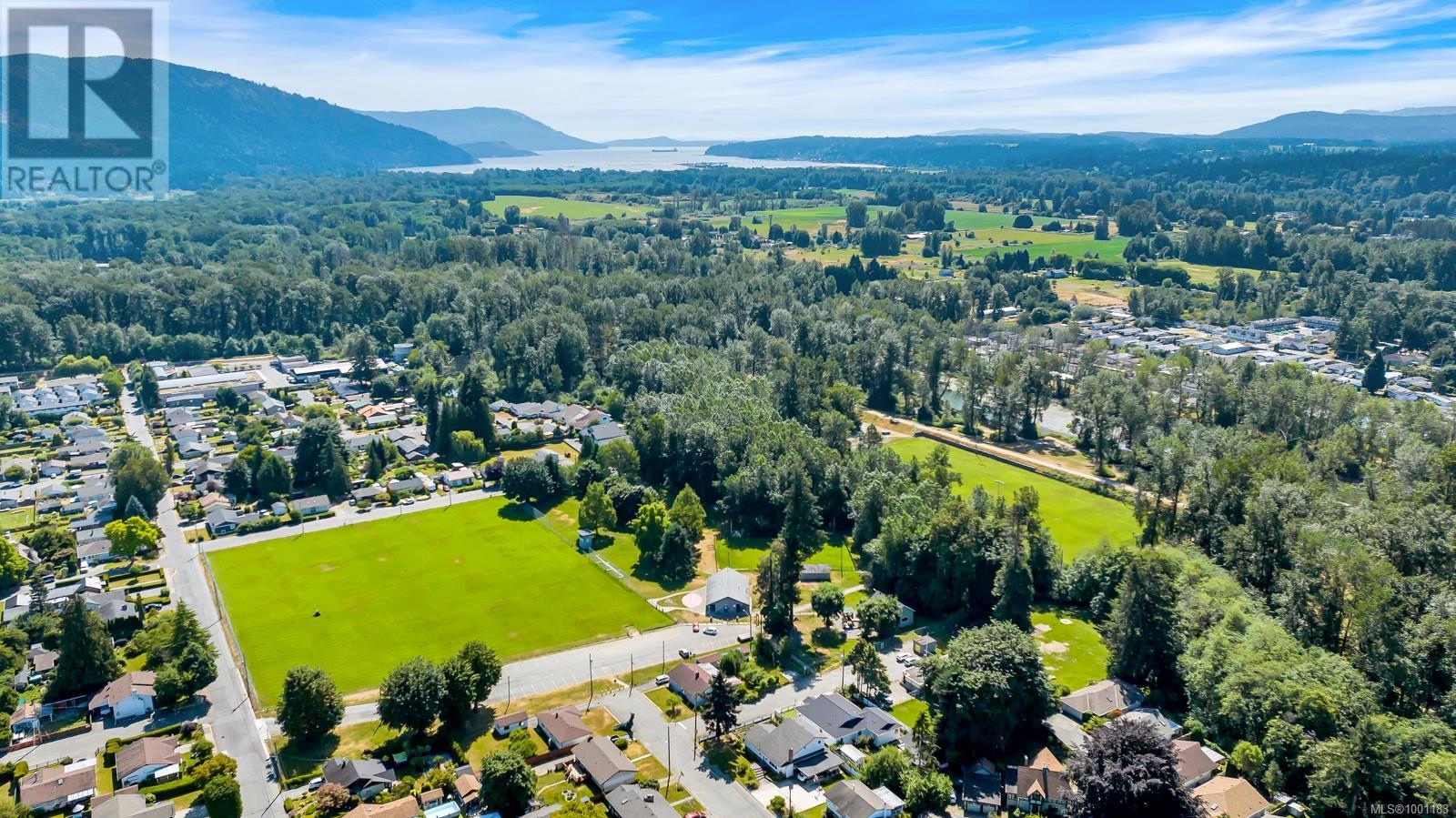 141 Castle Pl, Duncan