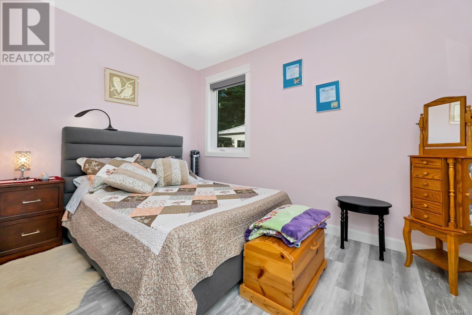 141 Castle Pl, Duncan