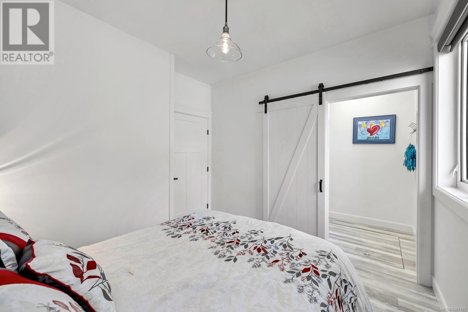 141 Castle Pl, Duncan