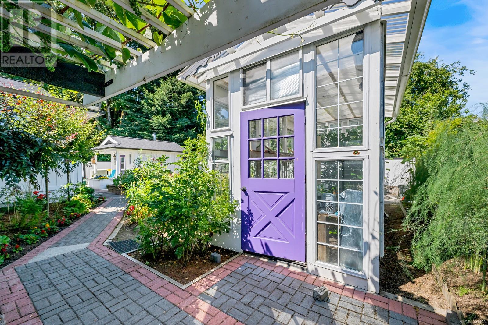 141 Castle Pl, Duncan