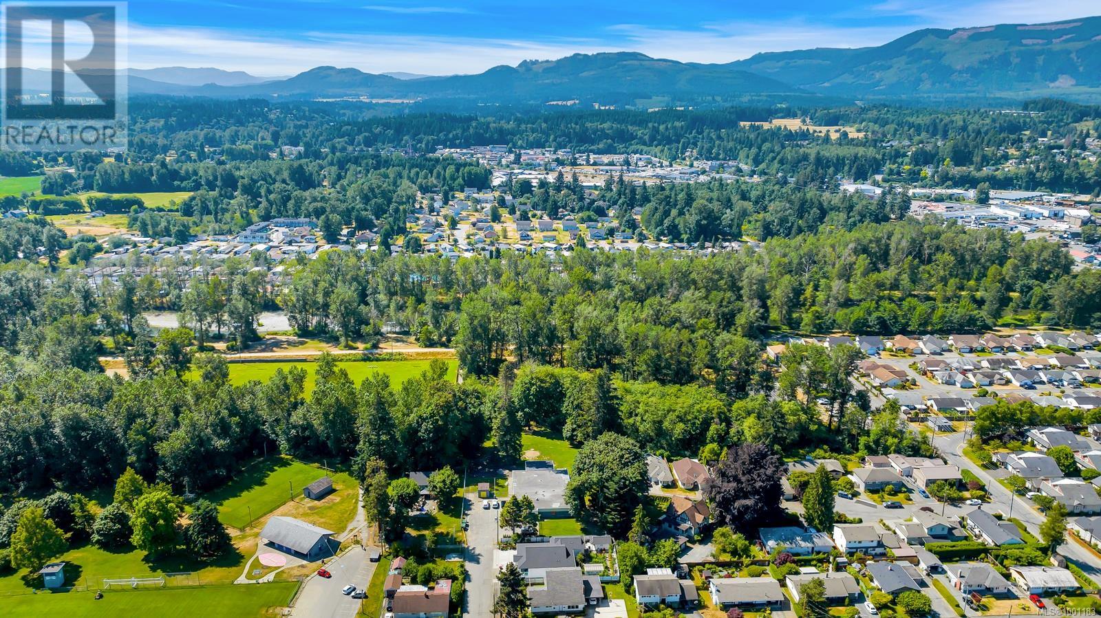 141 Castle Pl, Duncan