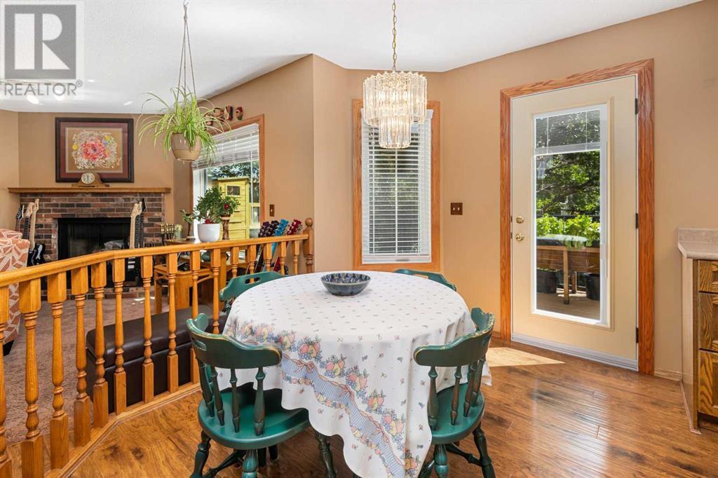 Single Family House for Sale in  Riverglen Close SE Riverbend Calgary 