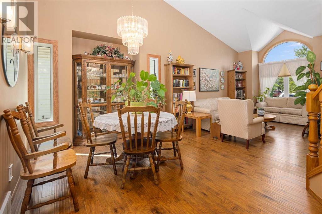 Single Family House for Sale in  Riverglen Close SE Riverbend Calgary 