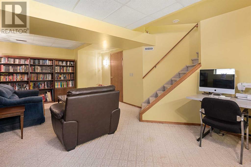Single Family House for Sale in  Riverglen Close SE Riverbend Calgary 
